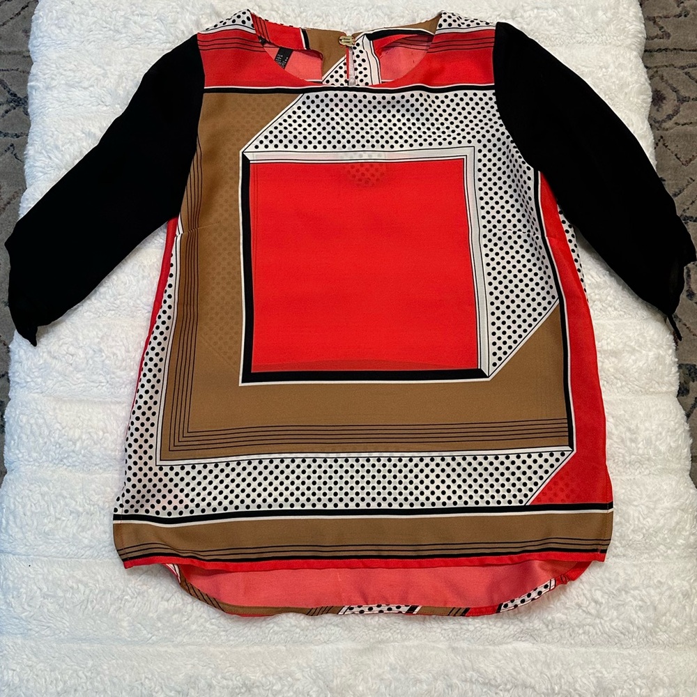 MNG Collection Geometric Pattern Blouse - Picture 4 of 9